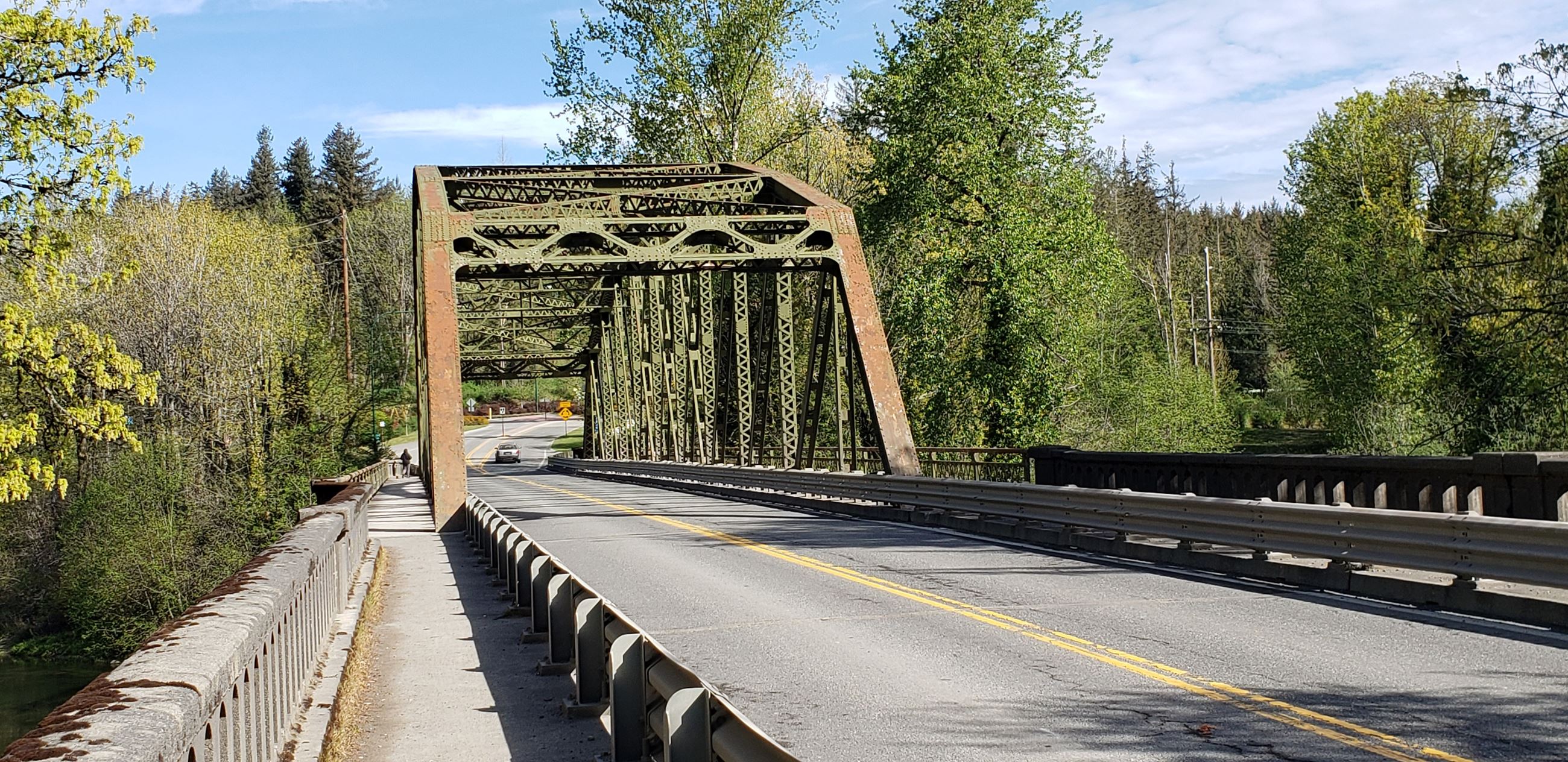 This is a photo of the State Route 202 bridge over the Snoqualmie River.