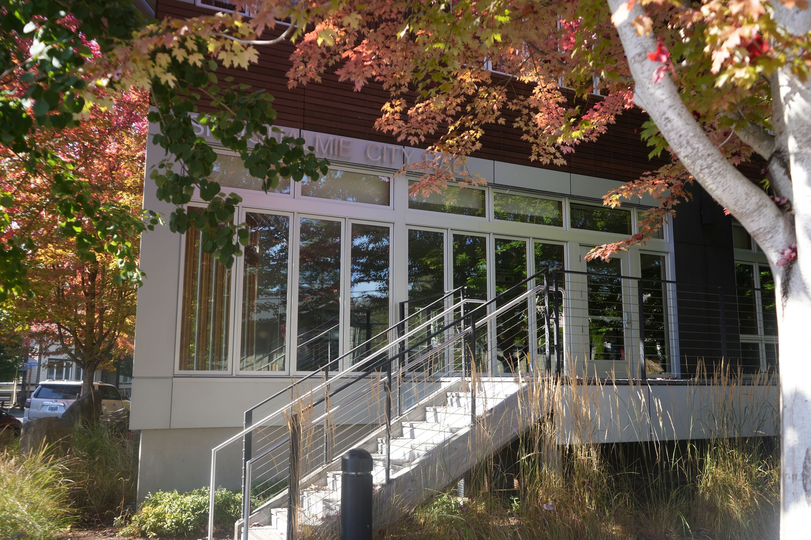 City Hall exterior fall 22