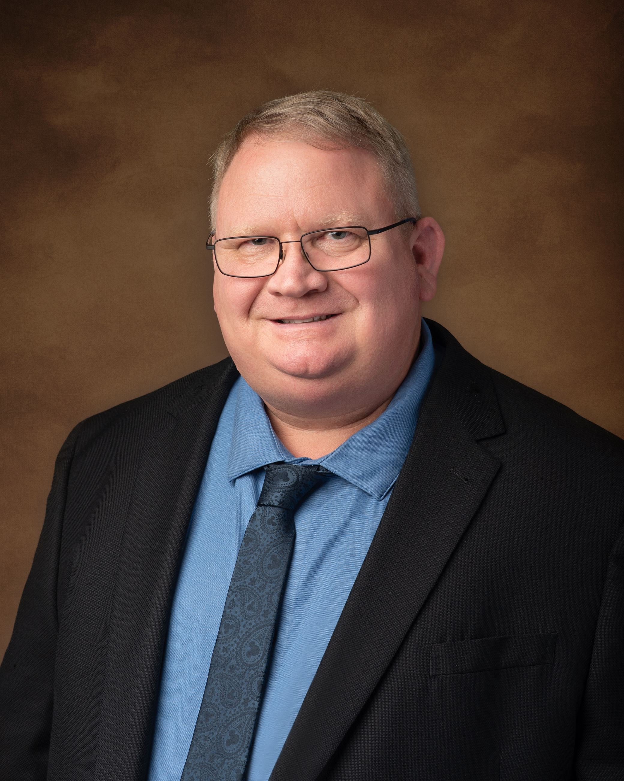 MikeChamblessHeadshot (002)