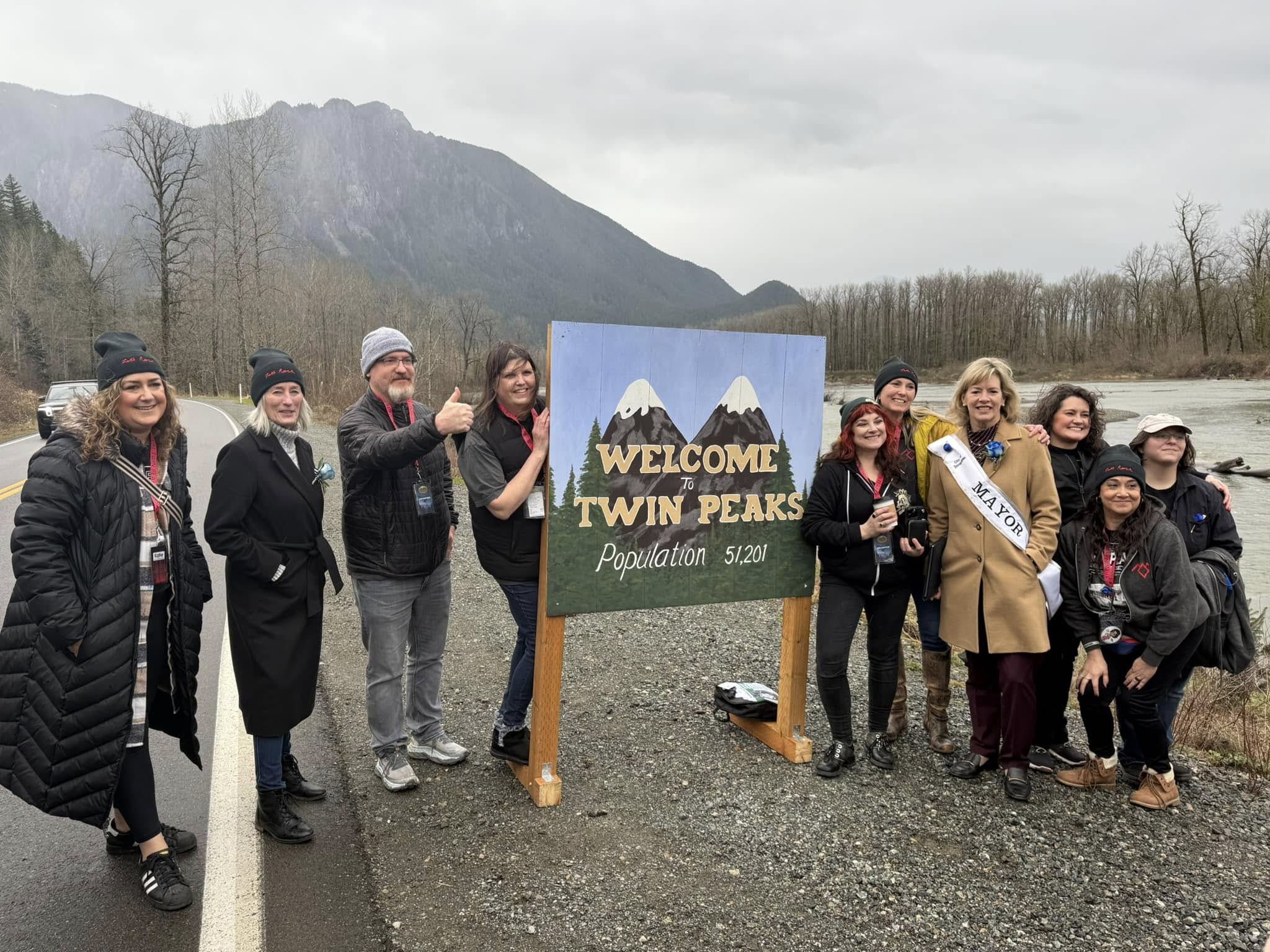 Twin Peaks Sign with Mayor Ross